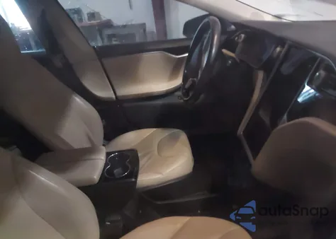 2014 Tesla Model S P85 из США, поврежденный, VIN 5YJSA1H12EFP50372